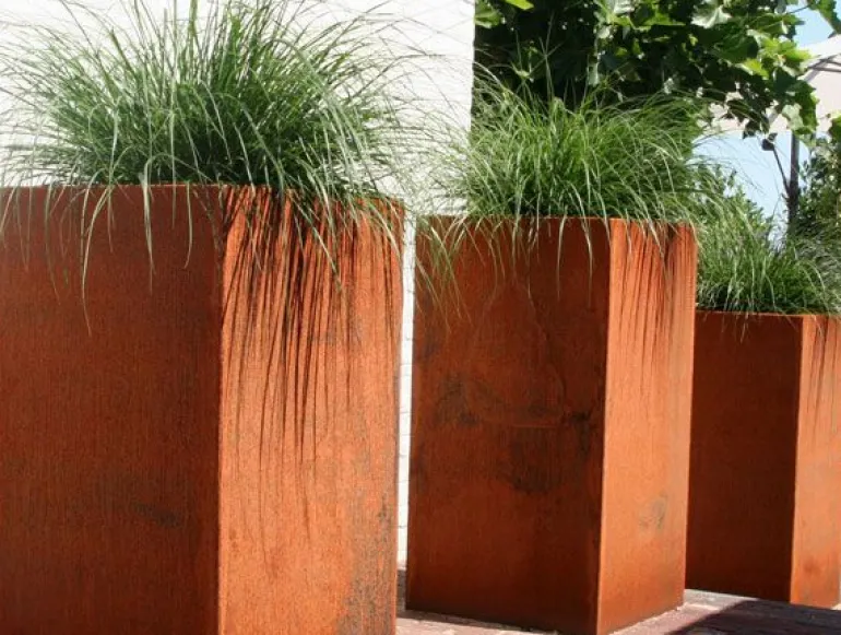 Adezz / Høje rust krukker - H.80cm + H.100cm