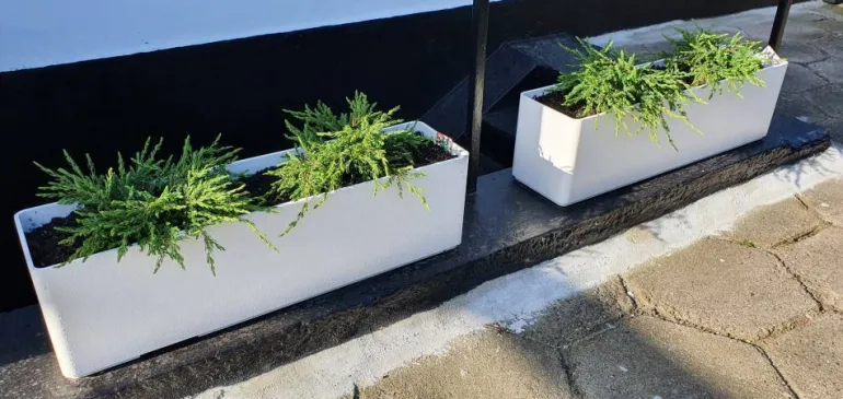 Aflang Smal hvid Plantekrukke med struktur - 80cm