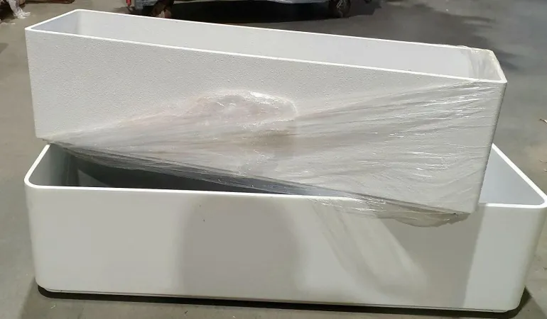 Aflang Smal hvid Plantekrukke med struktur - 80cm