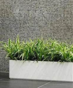 Aflang Smal hvid Plantekrukke med struktur - 80cm