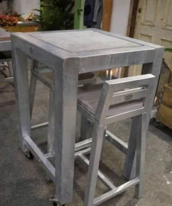 Barbord i galvaniseret jern med betonfliser og hjul