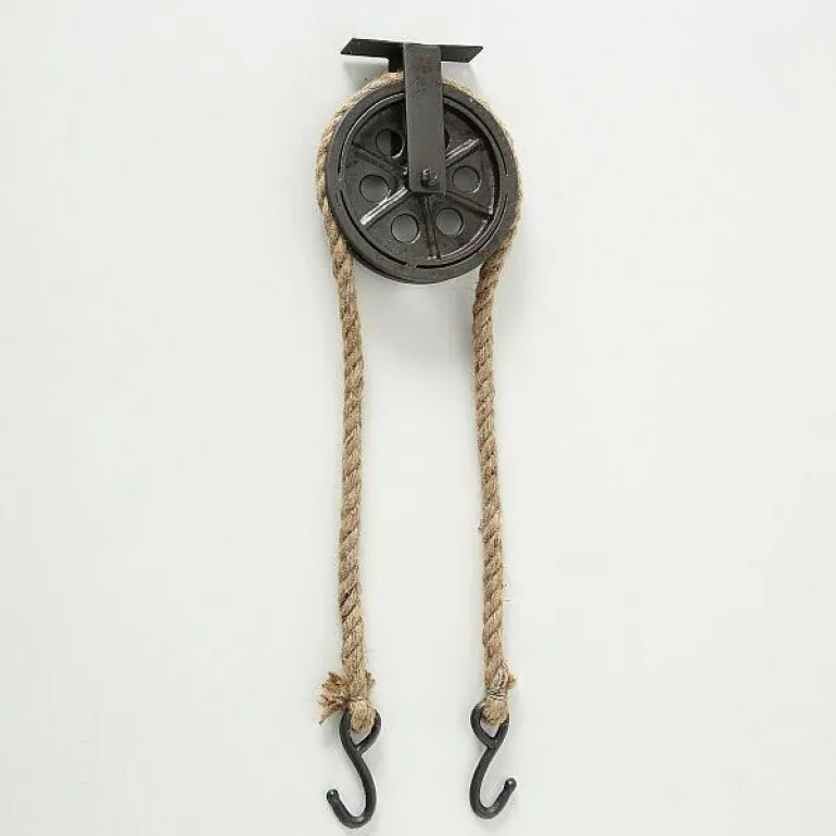 Coat hanger - hjul i jern med reb og kroge
