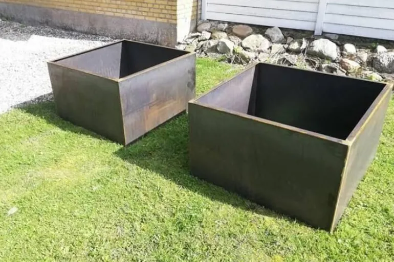 Firkantede Kvadratiske Højbede / Krukker i Cortenstål - 200x200cm - UDEN BUND