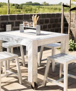 Galvaniseret havebord / spisebord med betonfliser og hjul