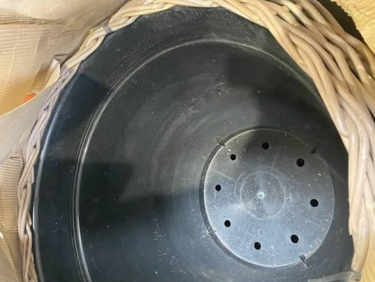 Lav rund Pilekrukke med fast indsats (Drypot) - Ø.56cm