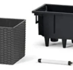 Lechuza altankasse med selvvanding / Balconera Cottage Polyrattan - 6 farver