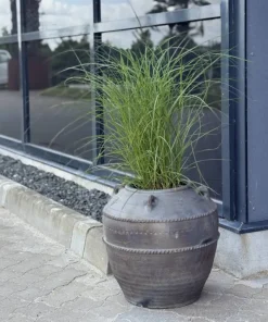 Sort antik vintage Lerkrukke med ører og ornamenter - Ø.40cm