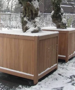 Store krukker i træ / hardwood med ben