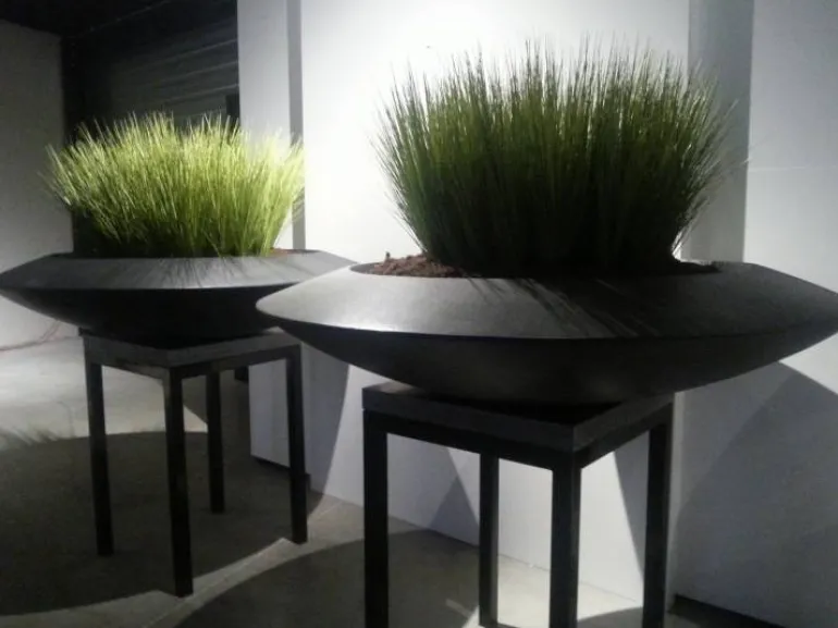Store lave UFO krukker i glasfiber / polyester - Ø.120cm + Ø.200cm