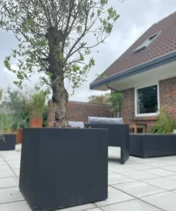 Store Sorte + Grå krukker - Firkantede plantekummer - Udendørs