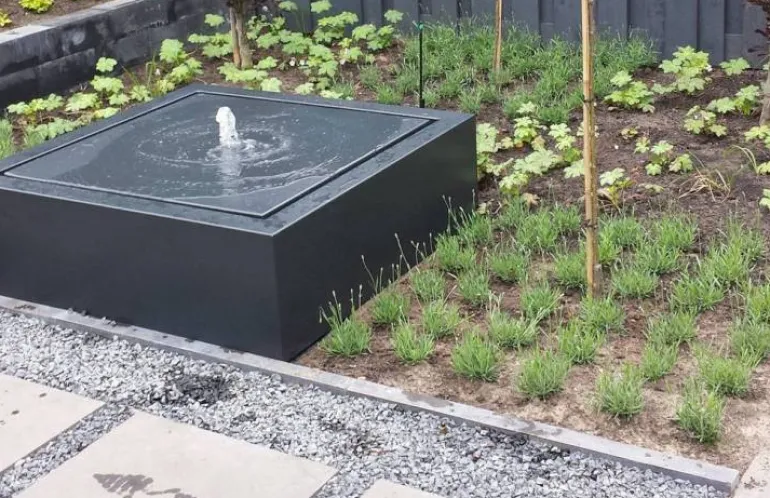 Vandkumme / Vandfontæne med lys / Aluminium