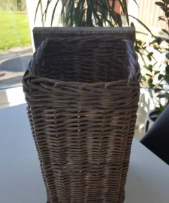 Væglampe i pil